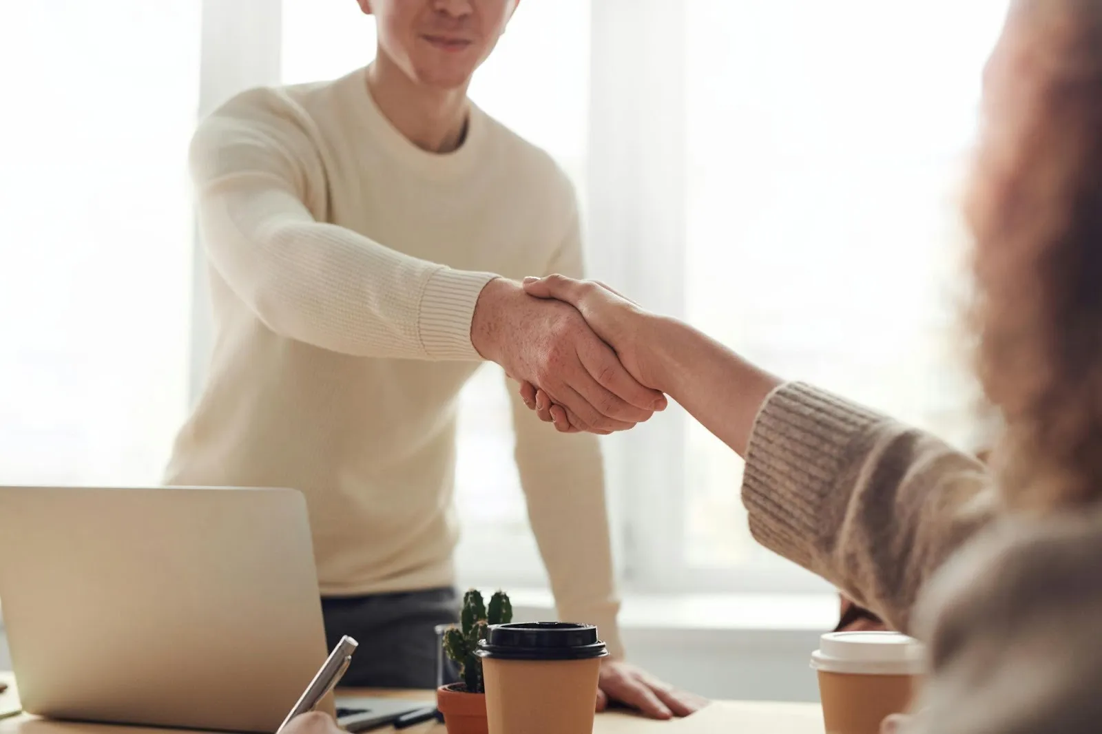 De rôle en rôle pour le héros de l’emploi